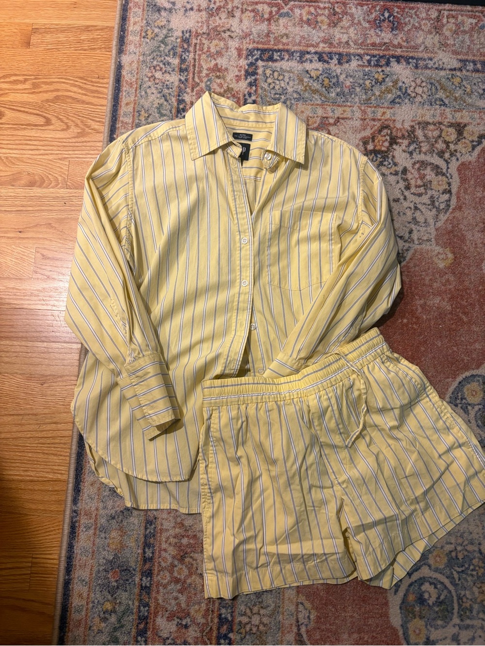 GAP Yellow Striped big shirt and poplin shorts set